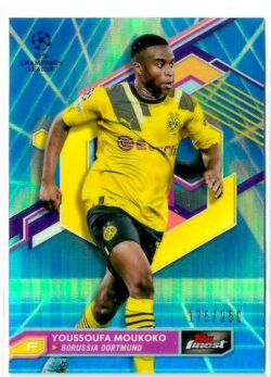 2022-23 Topps Finest UEFA Club Competitions #007 Blue Vaporwave Youssoufa Moukoko SN250